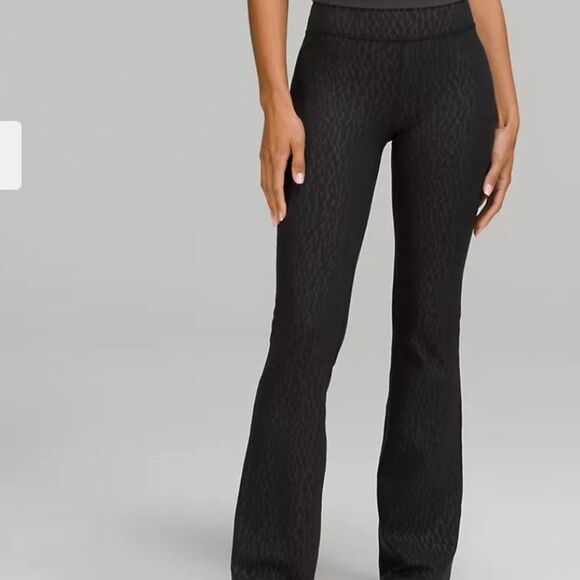 LULULEMON 2022 Groove Pant Flare Super High Rise Legging Segment Emboss Black 4 - Picture 2 of 8